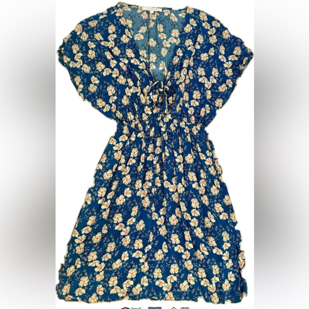 Olivaceous‎ Blue Floral Dress With Pockets Small Tie Front Cinched Waist V neck
